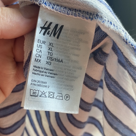 SOLD Striped white and blue H&M blouse size XL - Picture 3 of 6